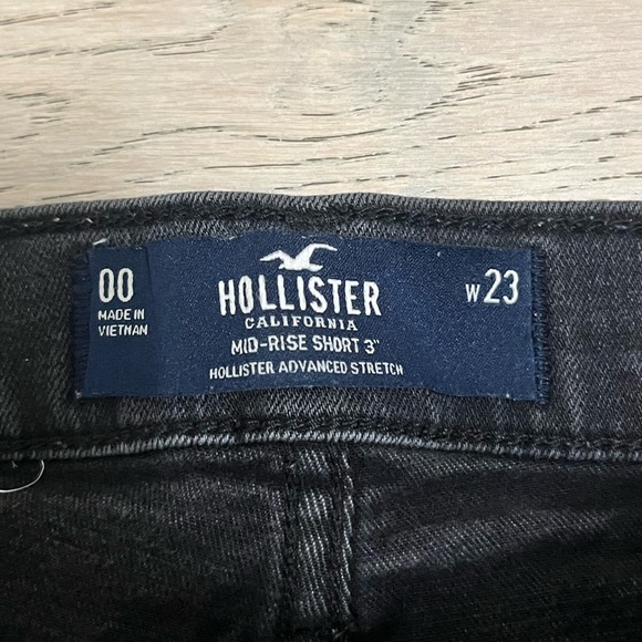 Hollister black jean shorts size 00 - Picture 3 of 3